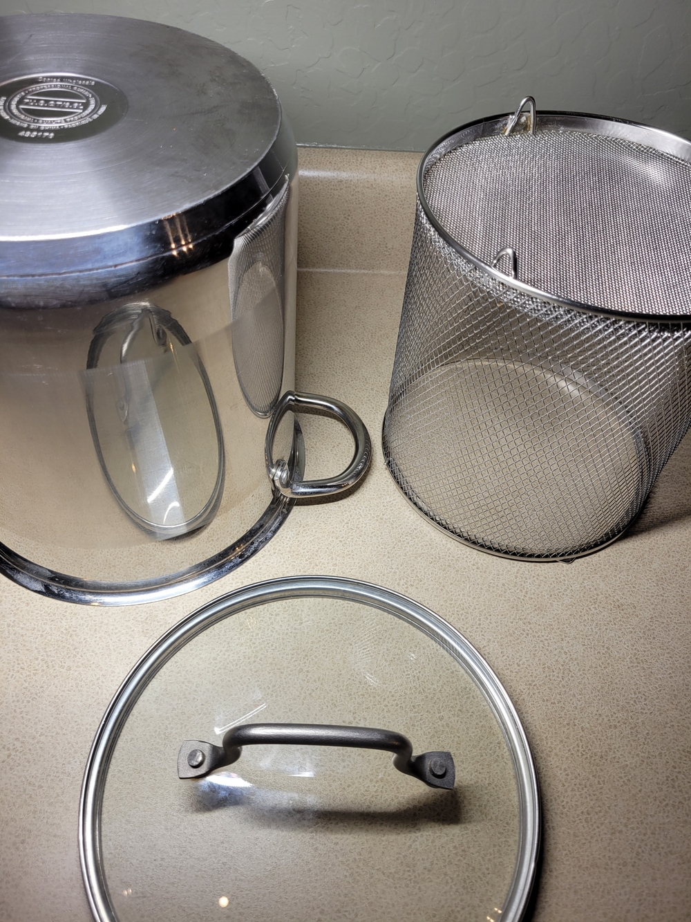 Costco Wholesale Professional Stainless Steel   8-quart Pot W/ Strainer And Lid - Picture 6 of 10